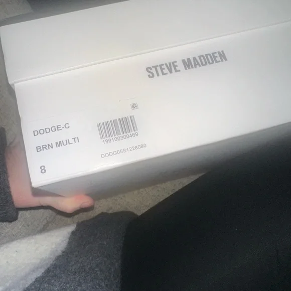 Steve Madden Fuzzy Multicolor Cow Print Sneakers – Pink Laces – Size 8 – NIB🐮🐄 - Picture 2 of 6